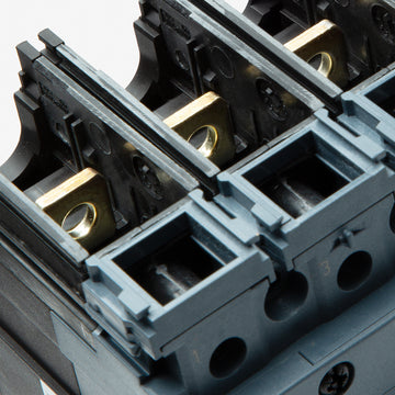 Siemens 3VA5110-4EC31-0AA0 - 100A 3 Pole Molded Case Circuit Breaker - view 3