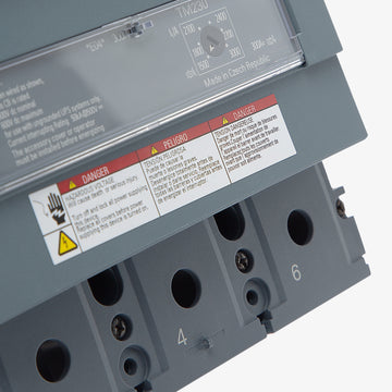 Siemens 3VA5330-5EC31-0AA0 - 300A 3 Pole Molded Case Circuit Breaker - view 4