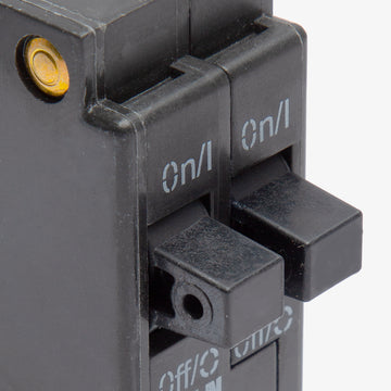 Eaton / Cutler-Hammer BD2015 - 20/15A Tandem Miniature Circuit Breaker - view 3