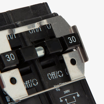 Eaton / Cutler-Hammer BQC230250 - 30/50A Quadplex Miniature Circuit Breaker - view 3