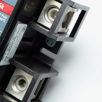 Eaton / Cutler-Hammer BWH2225 - 225A 2 Pole Molded Case Circuit Breaker - view 4