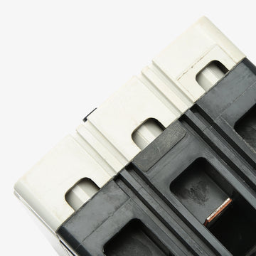 Eaton / Cutler-Hammer EHD3090L - 90A 3 Pole Molded Case Circuit Breaker - view 3