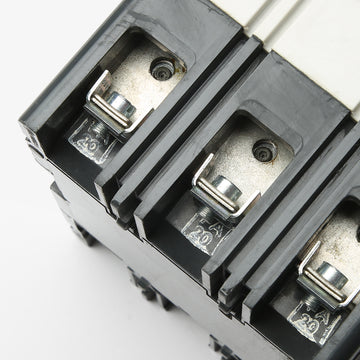 Eaton / Cutler-Hammer EHD3010 - 10A 3 Pole Molded Case Circuit Breaker - view 4