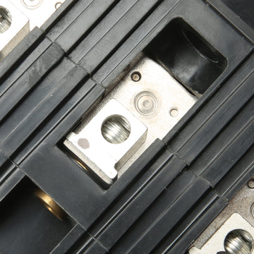 Square D FHL36015 - 15A 3 Pole Molded Case Circuit Breaker - view 3