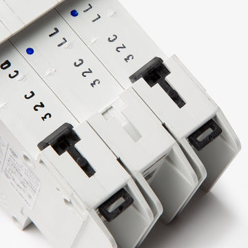 Eaton / Cutler-Hammer FAZ-C32/3-NA - 32A 3 Pole Miniature Circuit Breaker - view 3