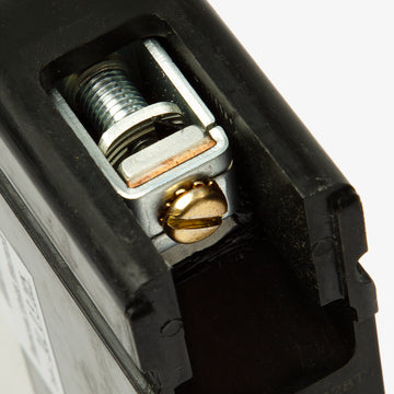Eaton / Cutler-Hammer FD1030L - 30A 1 Pole Molded Case Circuit Breaker - view 4