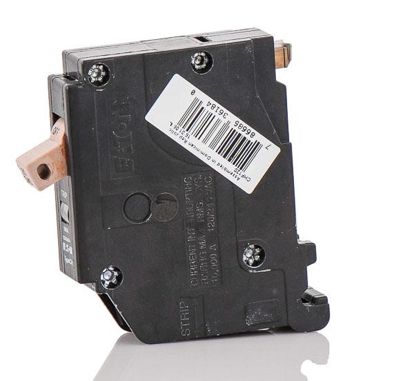 Cutler Hammer CH120 20 Amp 1 Pole Circuit Breaker METAL FOOT 1/2 NOTCH Cutler Hammer CH120 20 Amp 1 Pole Circuit Breaker METAL FOOT 1/2 NOTCH