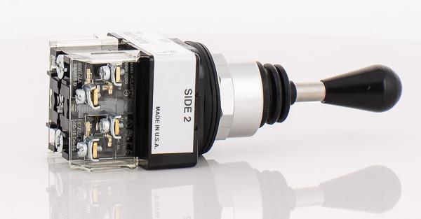 Allen-Bradley 800T-T4T8AAXX Toggle Switch – SuperBreakers