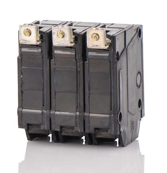 SQUARE D 32 AMP CDAE34032 TRIPLE POLE MCCB CIRCUIT BREAKER