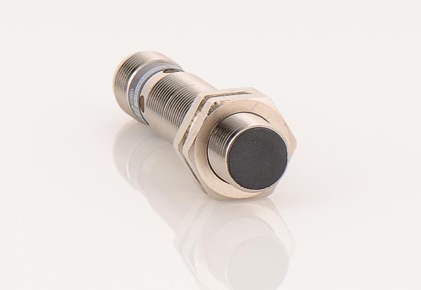 Telemecanique XS612B1PAM12 Proximity Sensor – SuperBreakers