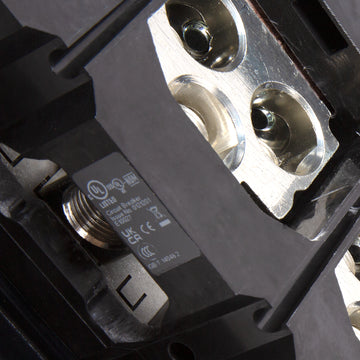 Square D MJL36700 - 700A 3 Pole Molded Case Circuit Breaker - view 4