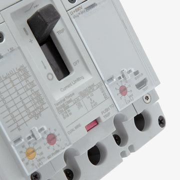 Eaton / Cutler-Hammer PDG23M0060B2NL - 60A 3 Pole Molded Case Circuit Breaker - view 4