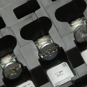 Square D QO315 - 15A 3 Pole Miniature Circuit Breaker - view 4
