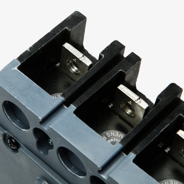 Siemens HQR23B200H - 200A 3 Pole Molded Case Circuit Breaker - view 3