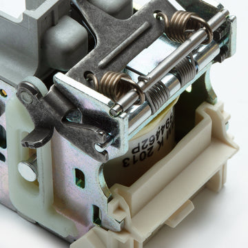 Square D S29402 Undervoltage Release - view 3