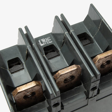 ABB / General Electric SGLA36AT0600 - 600A 3 Pole Molded Case Circuit Breaker Frame Only - view 3
