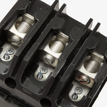 ABB / General Electric TEY335 - 35A 3 Pole Miniature Circuit Breaker - view 3