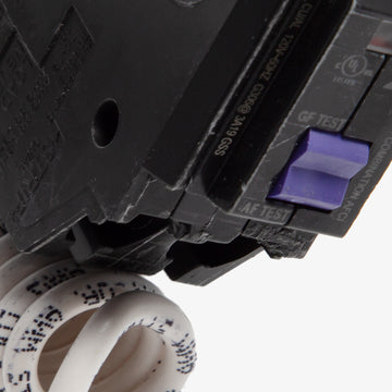 ABB / General Electric THQB1120DF - 20A Dual Function Miniature Circuit Breaker - view 4