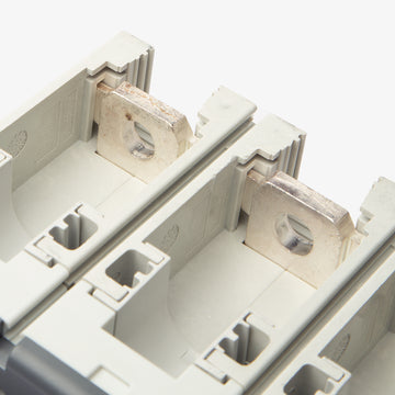 ABB XT5HU330ABFN000XXX - 300A 3 Pole Molded Case Circuit Breaker - view 3