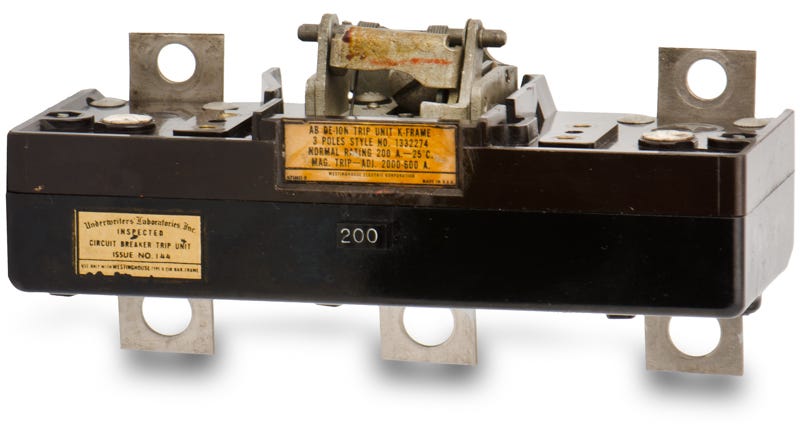 Eaton/Cutler-Hammer K3200T 3 Pole Circuit Breaker